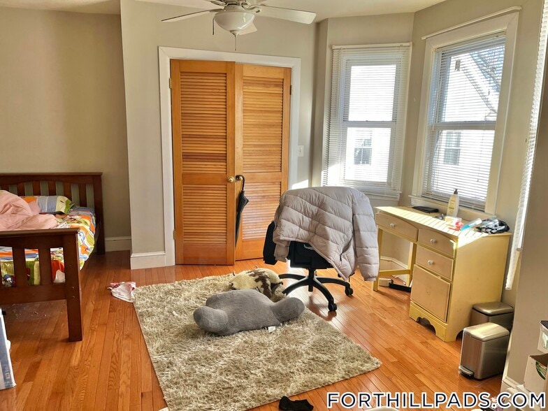 Building Photo - 21 Dorr St