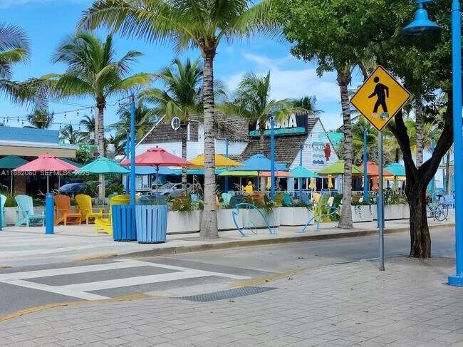 Building Photo - 4117 Bougainvilla Dr