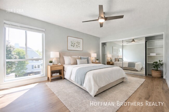 Building Photo - 919 N Alfred St