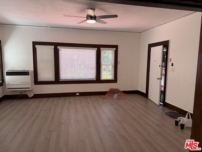 Building Photo - 1406 S St Andrews Pl