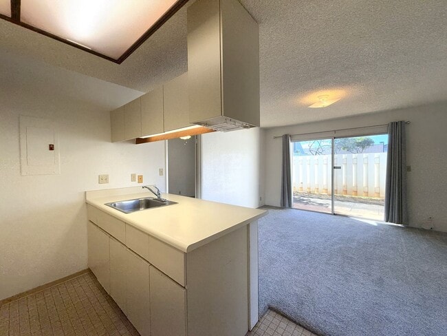 Building Photo - 94-1097 Paawalu St. #U4 - Hikino