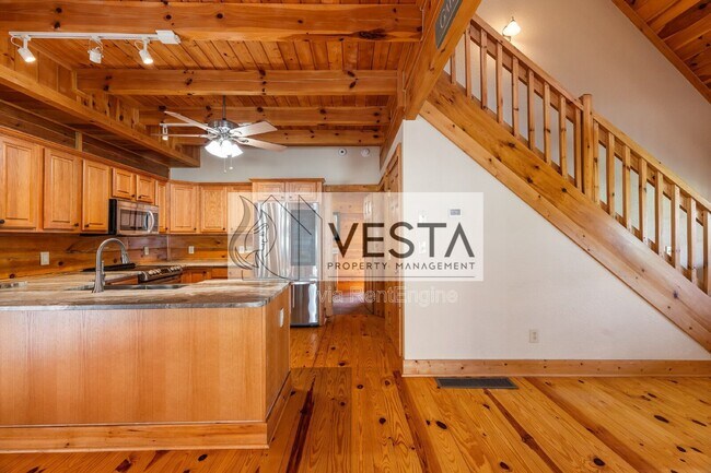 Building Photo - 131 Tanner Trail