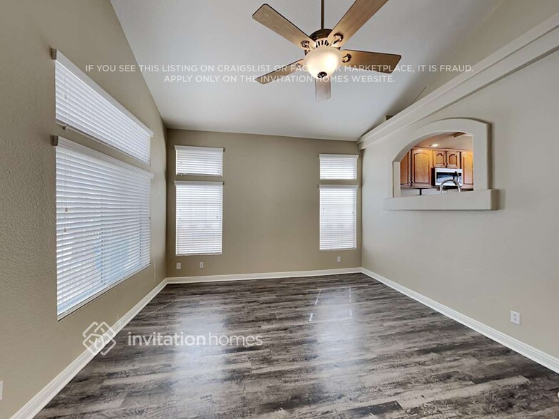 Building Photo - 8923 Dove Cove Dr