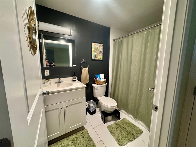 Building Photo - 15 Guild St