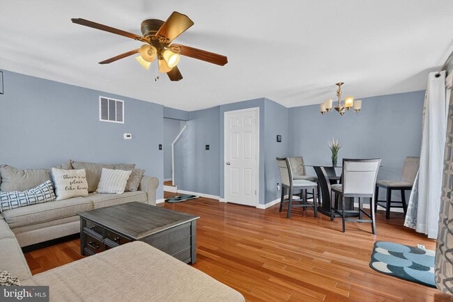 Building Photo - 10522 Lime Tree Way