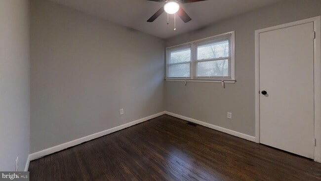 Building Photo - 1107 Hickory St