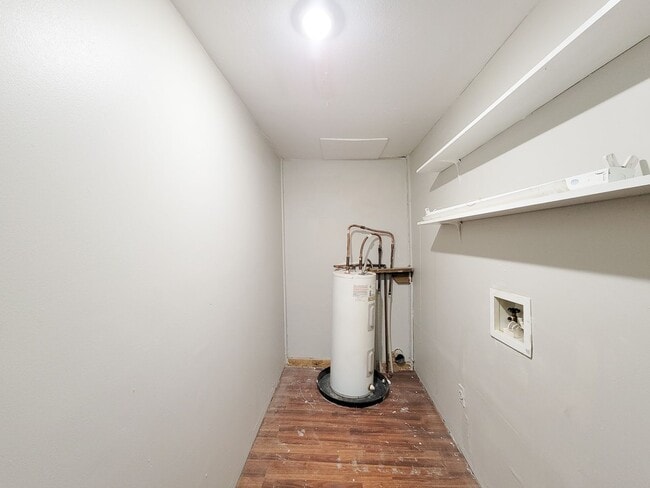 Building Photo - REMODELED 2 BEDROOM LEASE HOME IN LA MARQUE, TEXAS