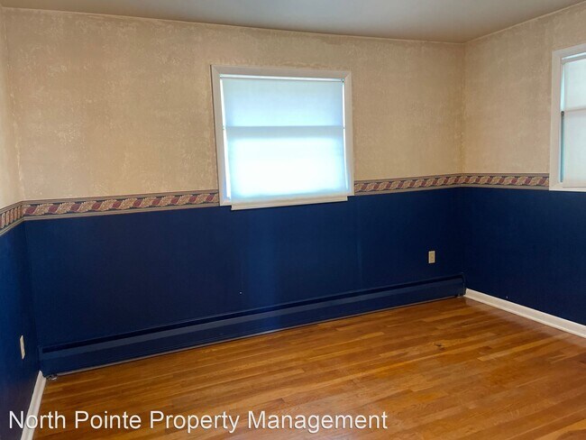 Building Photo - 3 br, 1 bath House - 105 Chestnut St.