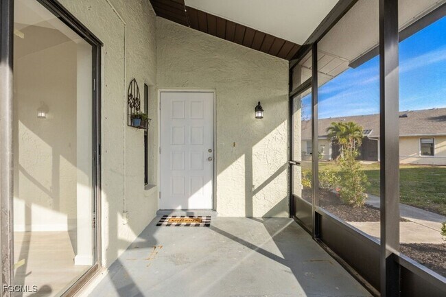 Building Photo - 5113 SW 15th Pl