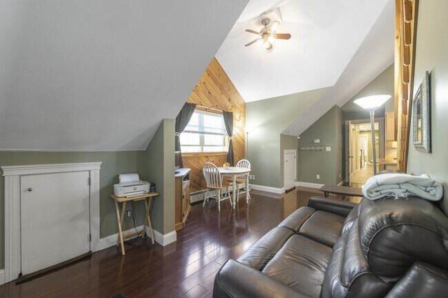 Building Photo - 398 Sam Allen Rd