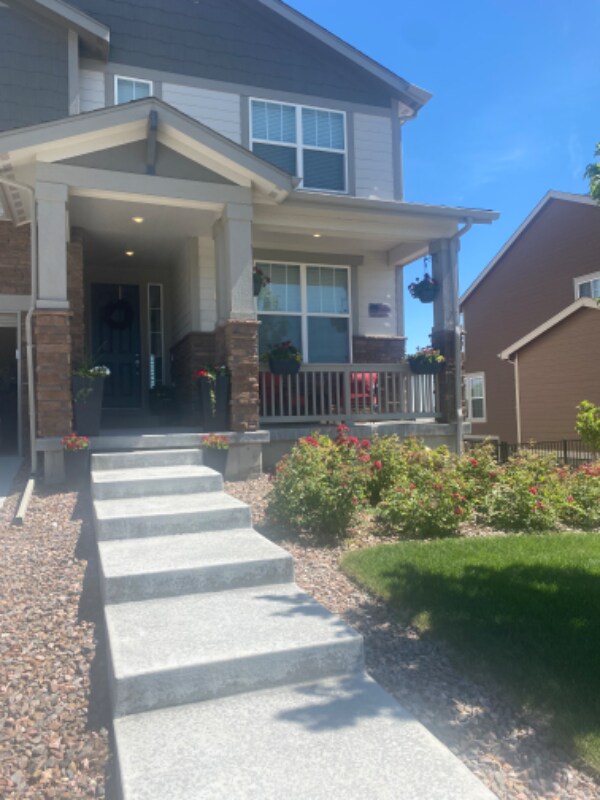 Building Photo - 27335 E Alder Dr