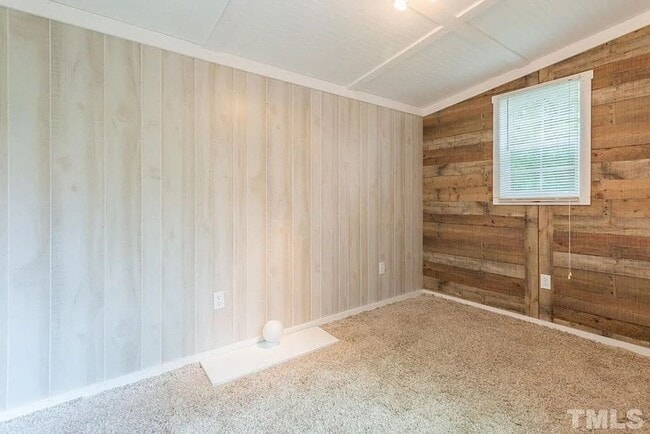 Building Photo - 2602 Wayland Dr