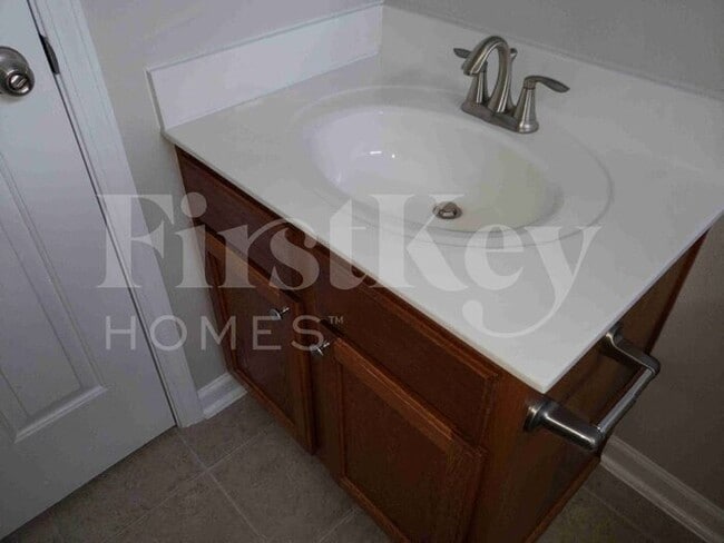 Building Photo - 1415 Paulonia Way