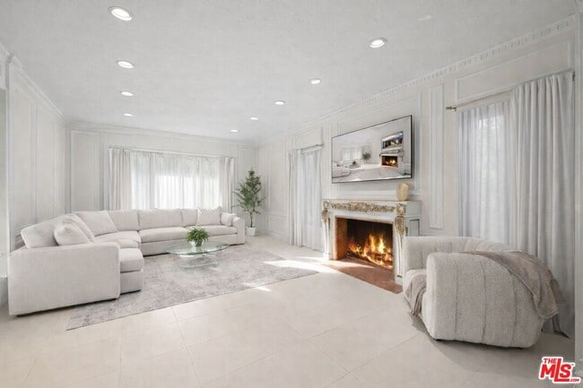 Building Photo - 3722 Alonzo Ave