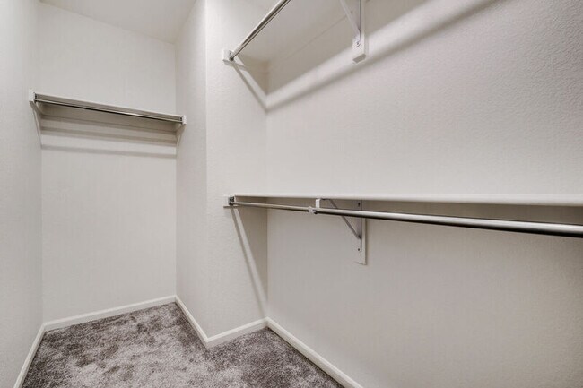 Building Photo - 5825 Uptop Point
