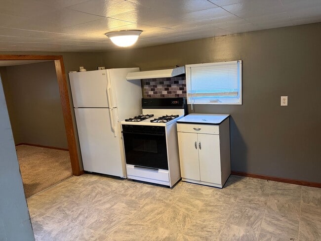Building Photo - 1 Bedroom, 1 Bath House