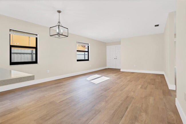 Building Photo - 391 NW 58th Ave