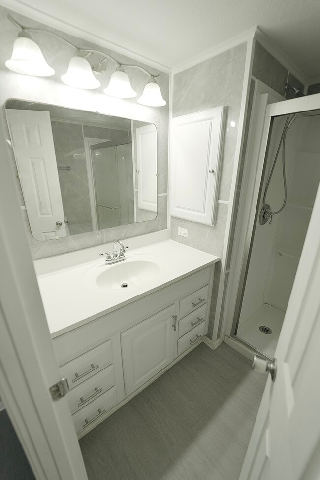 Building Photo - 8520 SW 18th Ct