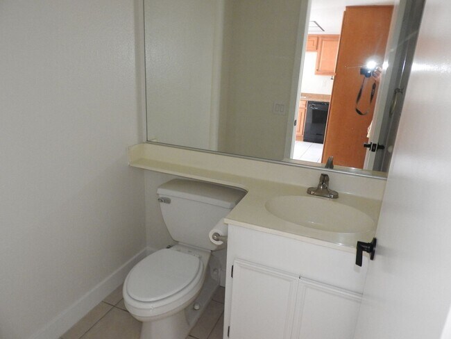 Building Photo - 4845scru