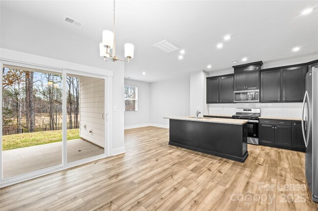 Building Photo - 9646 Munsing Dr