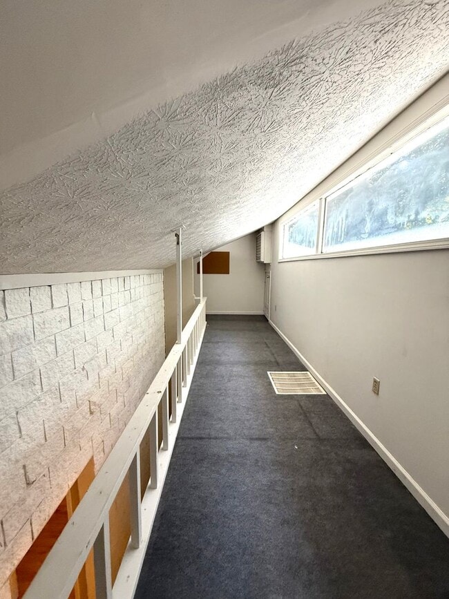 Building Photo - 3 Bedroom Townhome located walking distance to Downtown Woodstock!