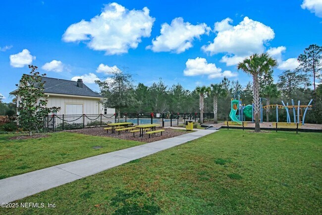 Building Photo - 254 Seville Pkwy
