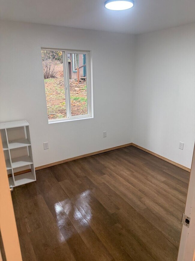 Building Photo - Swisshome