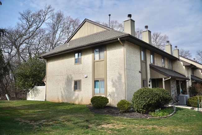 Building Photo - 72 Hampshire Dr