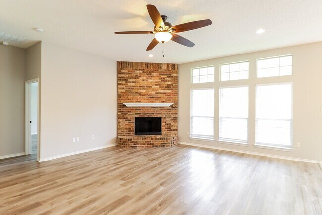 Building Photo - 6211 August Run