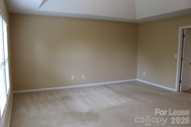 Building Photo - 2007 Potomac Rd