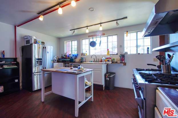 Building Photo - 7443 Troost Ave
