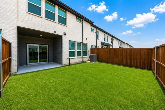 Building Photo - 8816 Enclave Wy