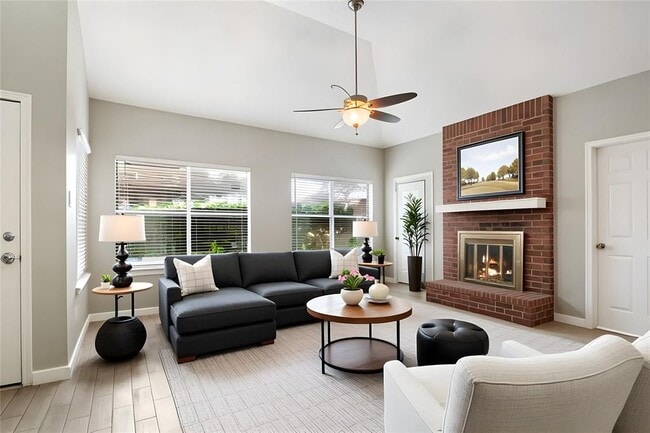 Building Photo - 16801 Gravesend Rd