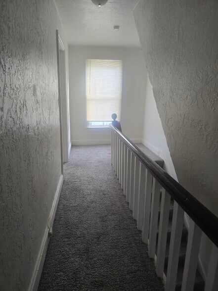 Building Photo - 708 Erie St