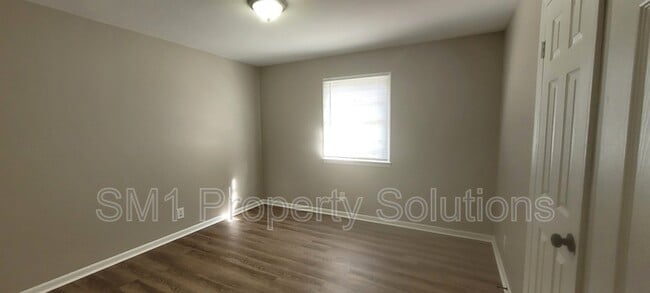 Building Photo - 1417 Ardmore Dr