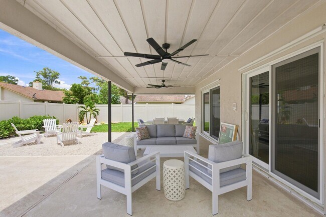 Building Photo - 1259 Barnstaple Cir