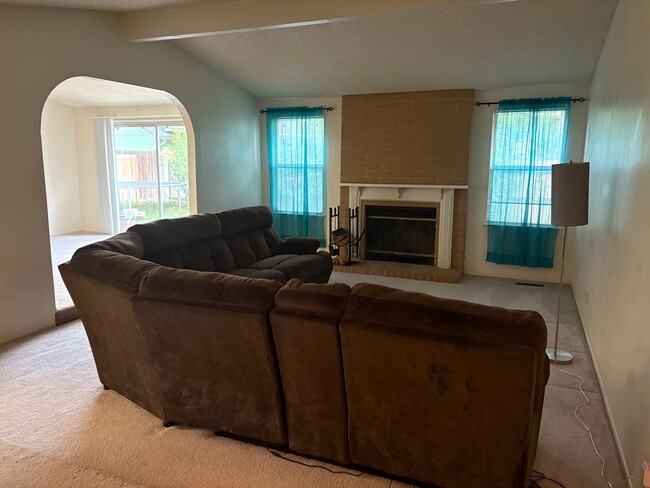 Building Photo - 3 Bedroom Home in Sparks!