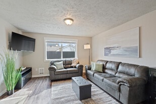 Building Photo - 3012 N Hogan St