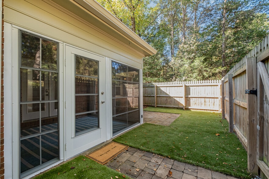 Building Photo - 9005 Nolley Ct