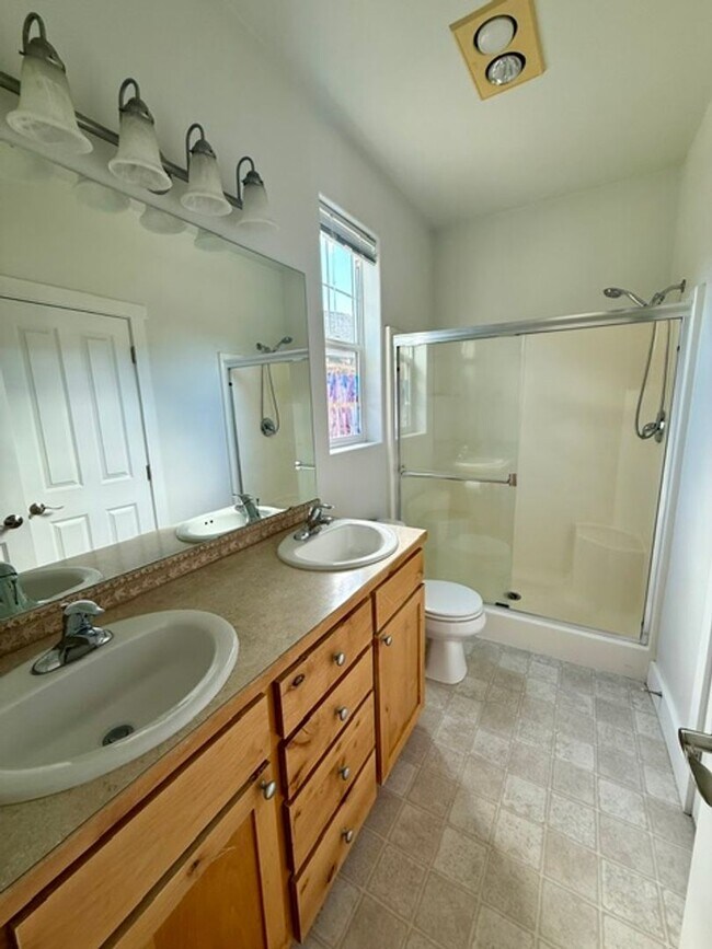 Building Photo - Charming 3-Bedroom Home in Peaceful 55+ Community!