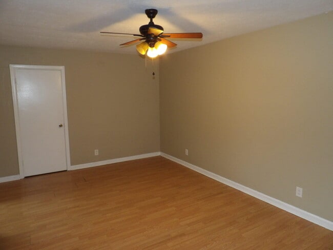 Building Photo - 720 Woodland Ave