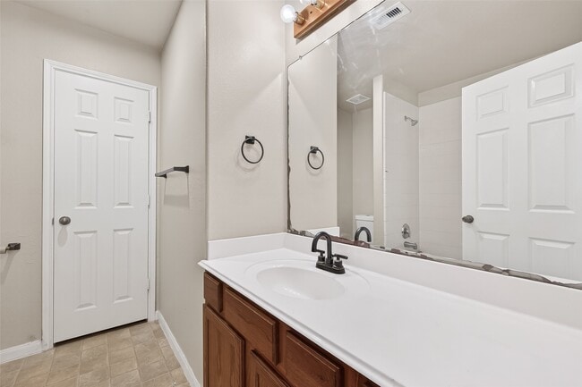 Building Photo - 16714 Mallory Bridge Dr