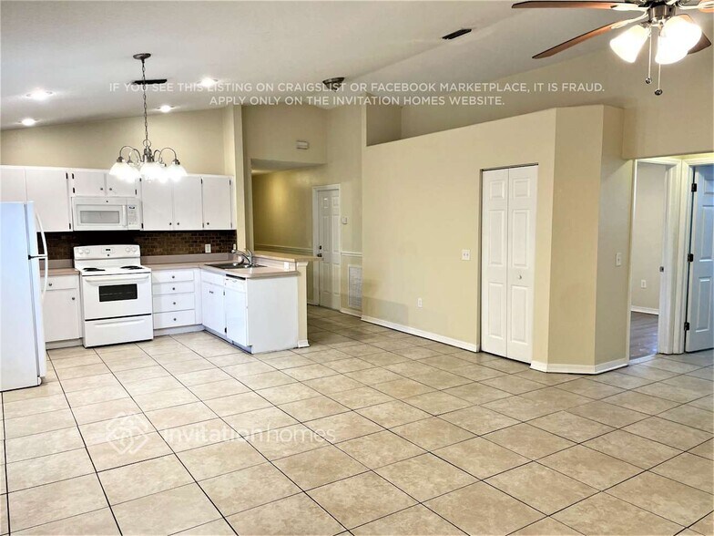 Building Photo - 22205 Breaker Point Ln