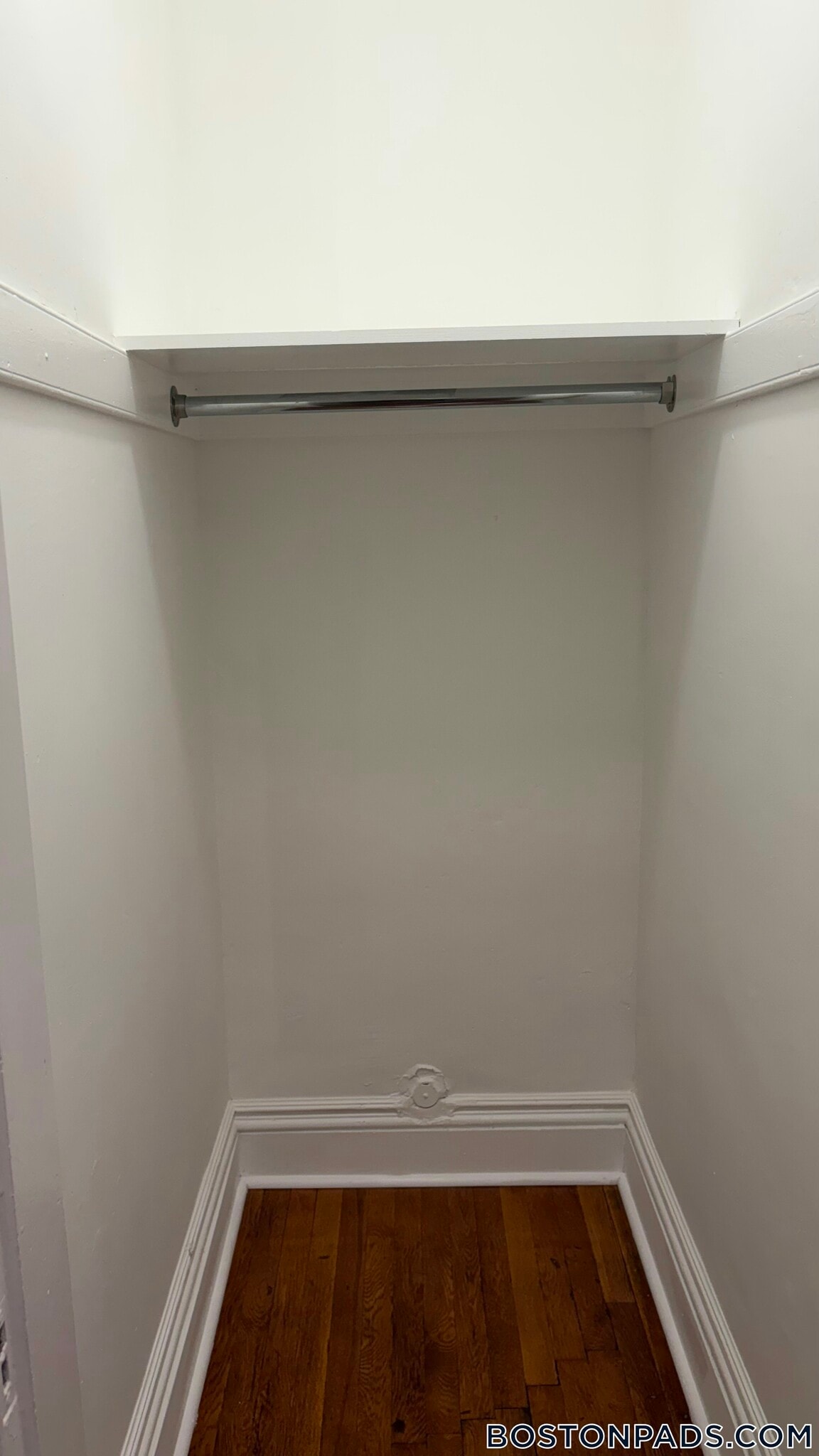 Building Photo - 27 Park Dr