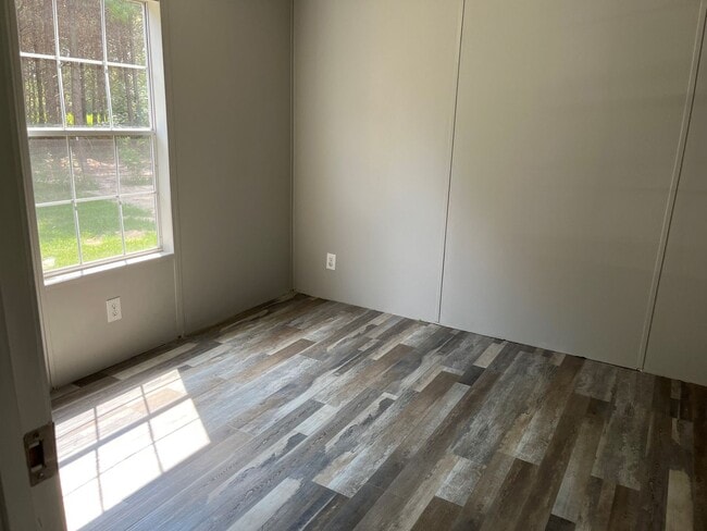 Building Photo - Singlewide in the country