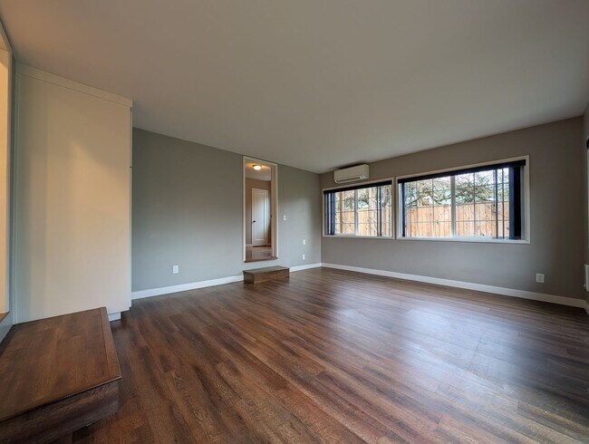 Building Photo - Great 3 bed/2bath home in Eugene