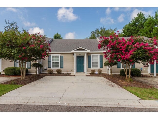 Building Photo - 663 Mickelson Way