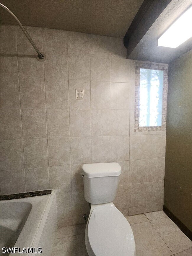 Building Photo - 4619 Chippendale Dr