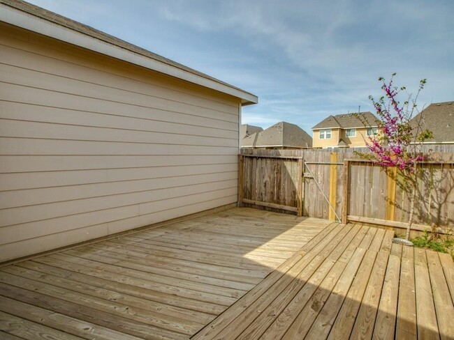 Building Photo - 4067 Mossy Pl Ln