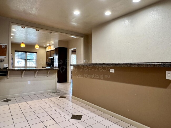 Building Photo - 401 Cheyenne Blvd